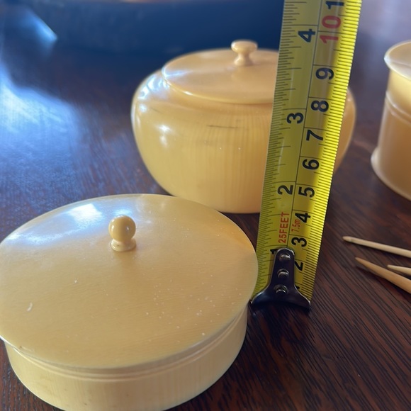 Antique Ivory Celluloid Vanity Set. 4 containers w lids, 1 hand mirror & 3 hooks - Picture 6 of 16